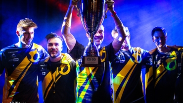 Dignitas tættere på Majoren efter sejr ved DH Tours