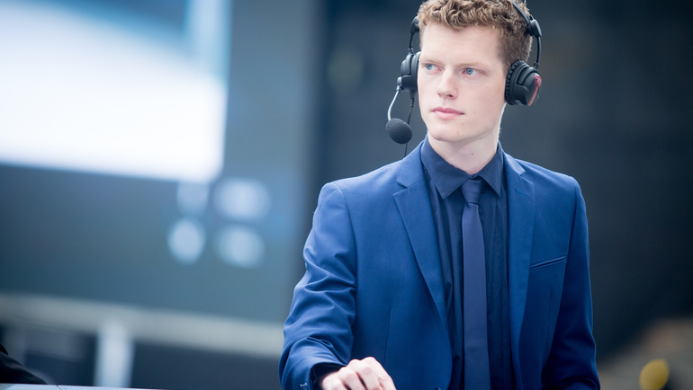 Schalke 04 fyrer manager Jacob "Maelk" 