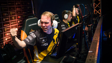 Dignitas med sejr i Kiev, Argentina overrasker ved TWC