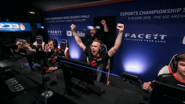 Følg både Astralis og North i ECS Europe week 1
