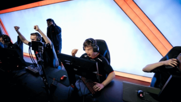 Astralis er tilbage på den store scene til ECS Finals!