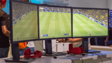 Følg Agge’s vej til FIFA eWorld Cup