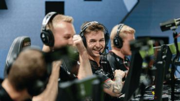 Astralis sikrer sig top 8 i Berlin efter endnu en gyserkamp