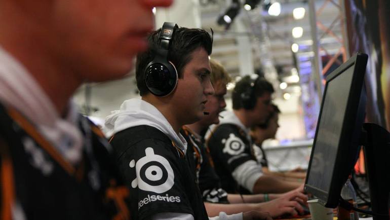 FlipSid3 Tactics ændrer på holdkortet